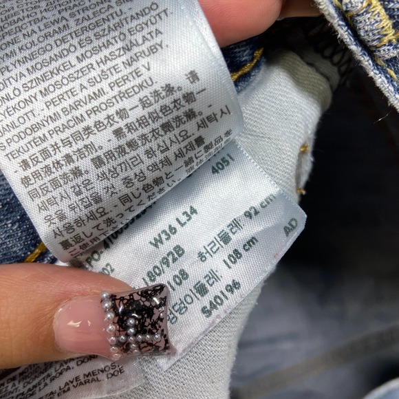 THRASHED Levi's 569 Loose Straight Jeans Mens 36x34 Blue Denim Mid Rise Zip Fly - Picture 13 of 13